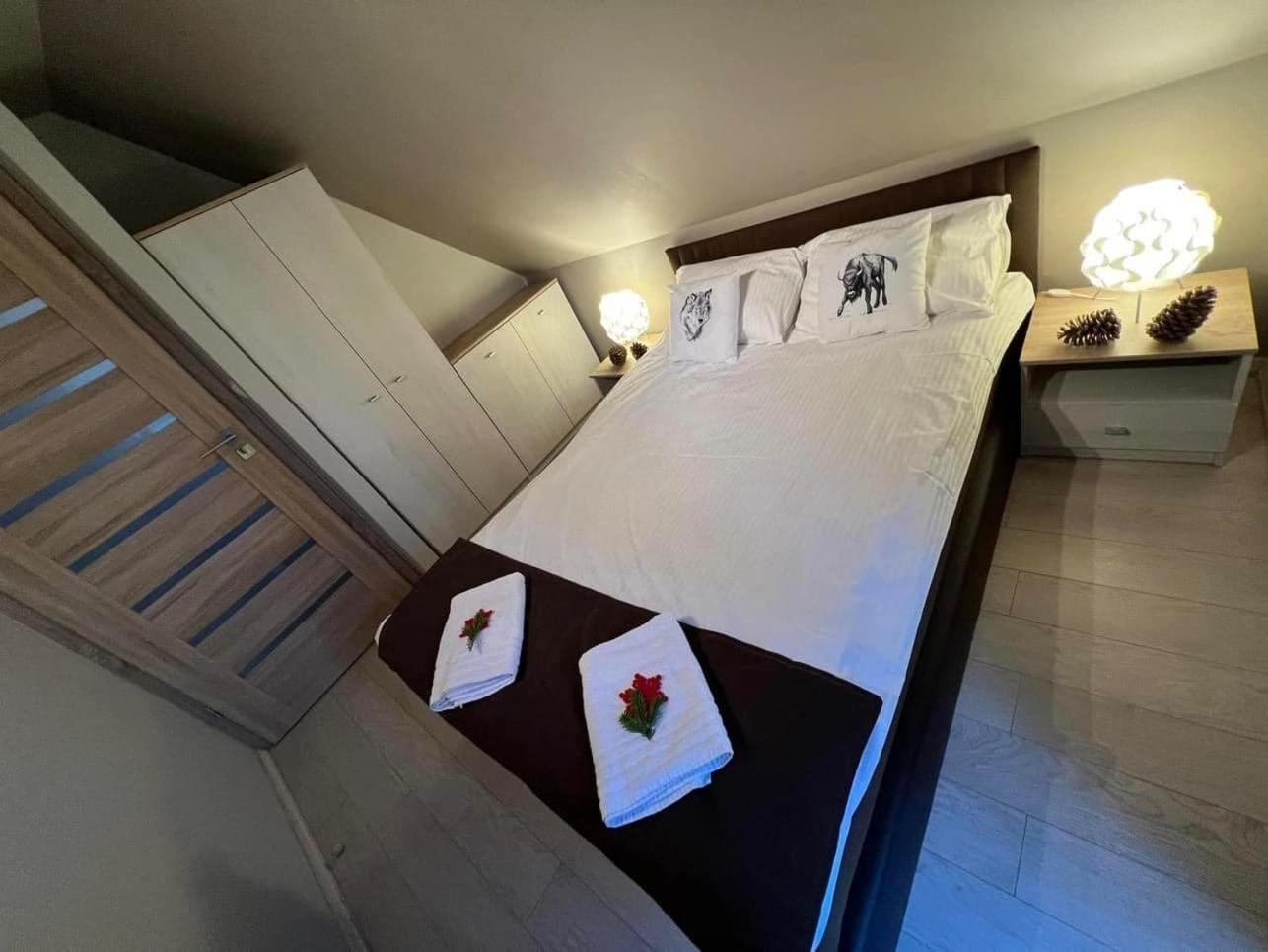 Ferienhaus Bieszczadzki Raj Komfortowe Nad Samym Jeziorem Z Sauna I Basenem Letnim *