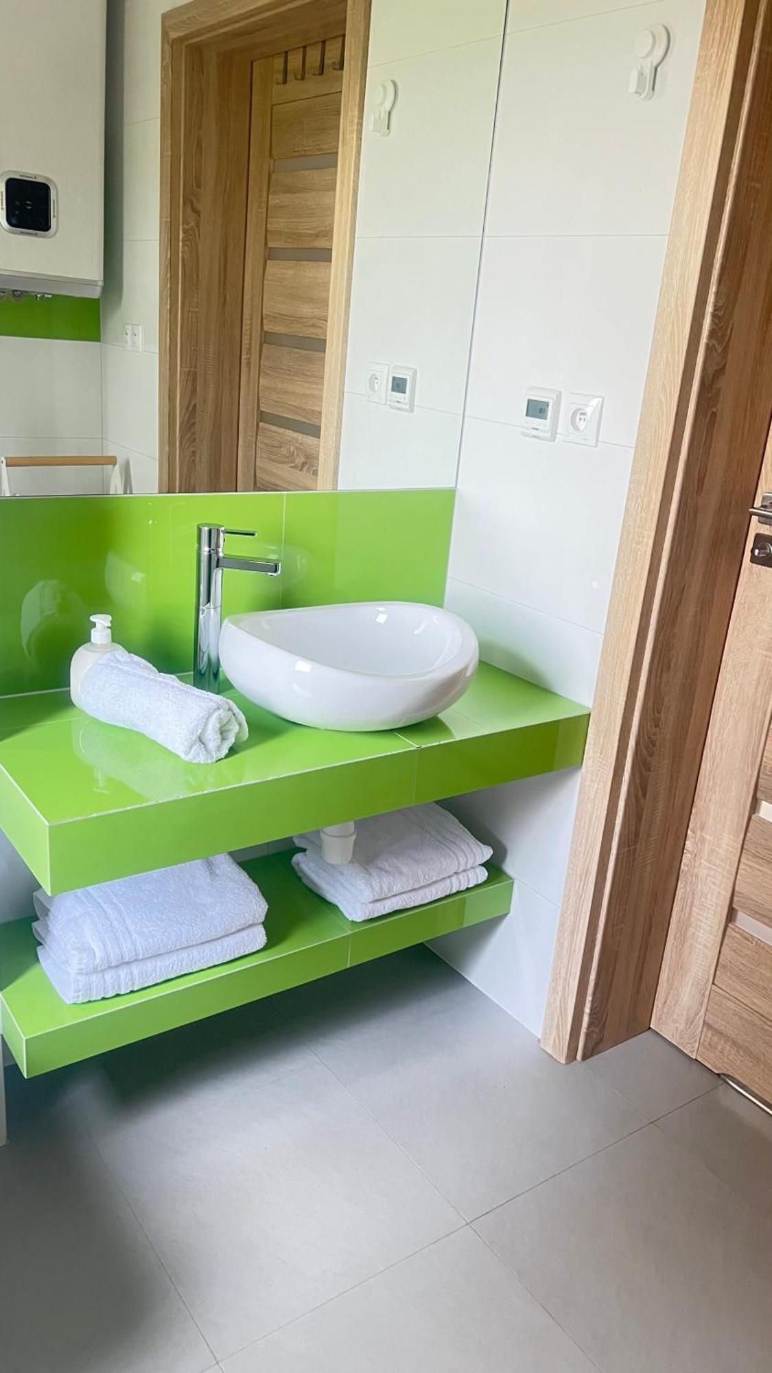 Ferienhaus Bieszczadzki Raj Komfortowe Nad Samym Jeziorem Z Sauna I Basenem Letnim Olchowiec
