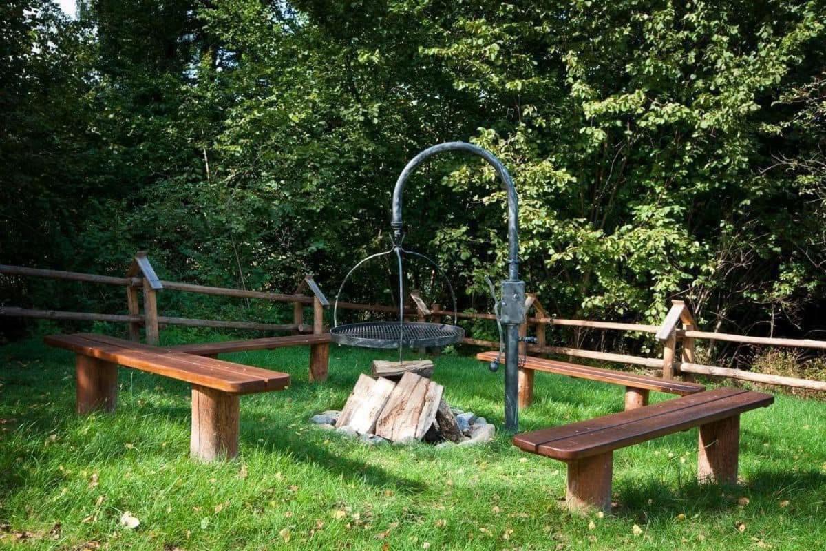 Bieszczadzki Raj Komfortowe Nad Samym Jeziorem Z Sauna I Basenem Letnim Ferienhaus *